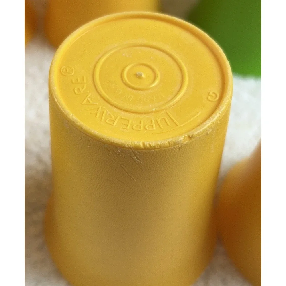 Vintage Tupperware Bell Tumblers Set of 15 Green Yellow Cups Made in USA *READ*